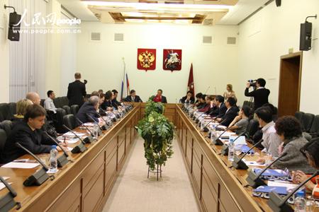 �C��F�s�{��