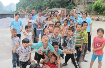 ��h������W(xu��)���������Єӡ��F�֧�̵��c�ǏV���ό����Rɽ�h��կ�l(xi��ng)¡��С�W(xu��)��7��18��������?y��u)麢�ӂ��e�k��Ȥζ�\�ӕ�������������K������^��������������Ŀ������ʮ�֟������\�ӕ���Ļ��֧����c���ӂ��_�ĺ�Ӱ��