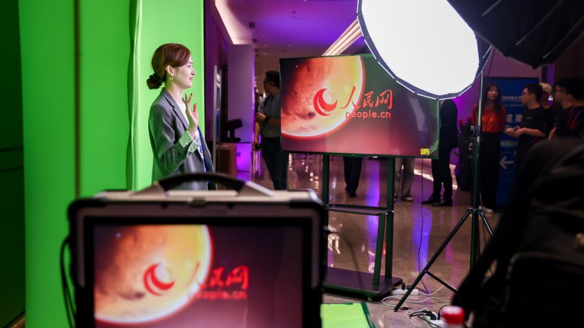 隨幻虛擬直播工作站體驗(yàn)區(qū)。主辦方供圖